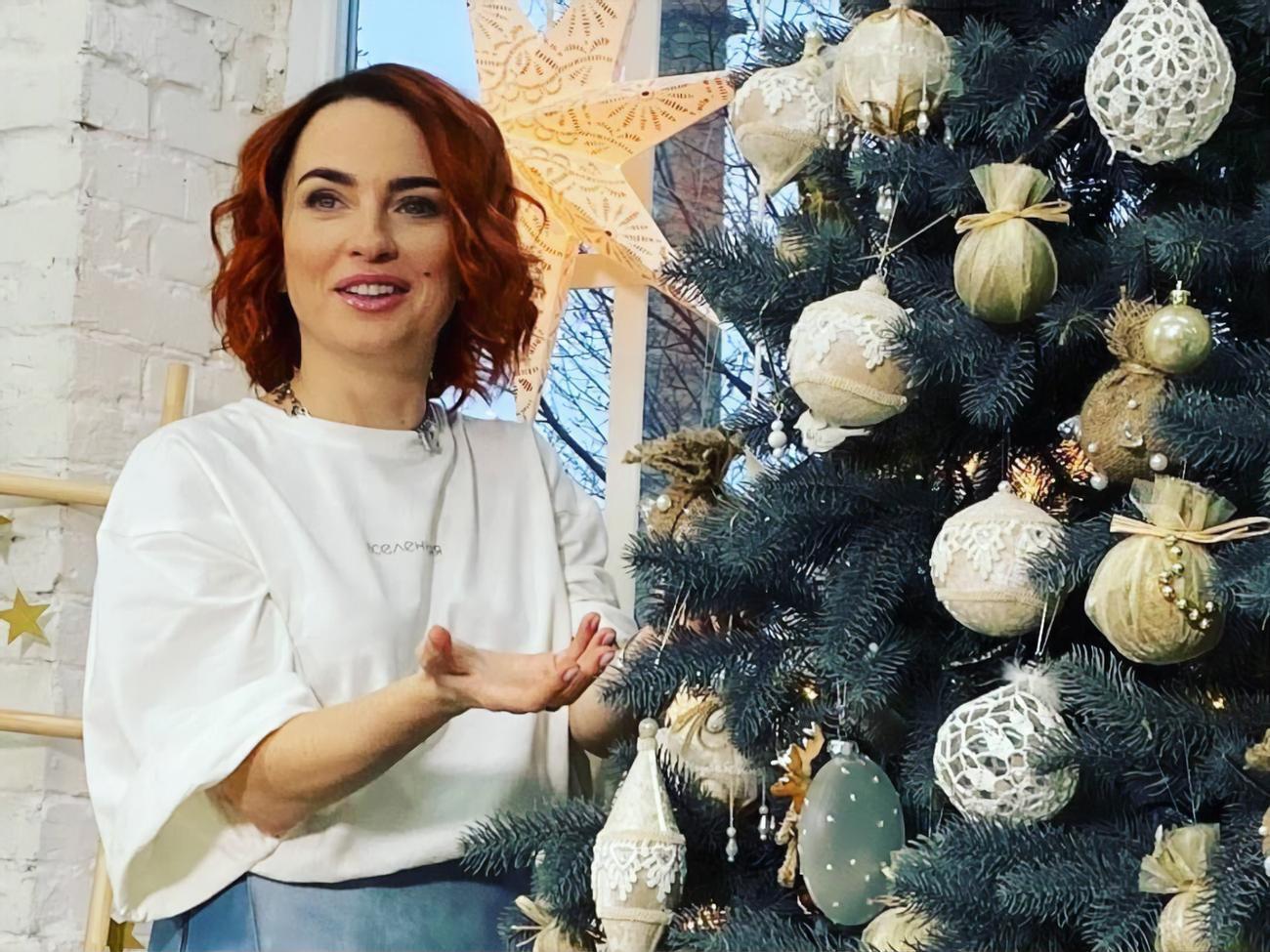 Булитко начиняет яйца авокадо и орехами