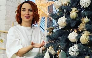 Булитко начиняет яйца авокадо и орехами