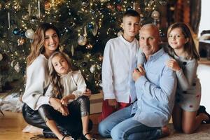 Марина и Александр Ярославские воспитывают троих детей