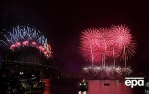 Жители Сиднея смотрели фейерверк по телевизору