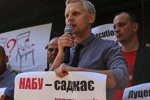 В обох випадках зловмисники підкидали родичам Шабуніна перемотані скотчем гранати