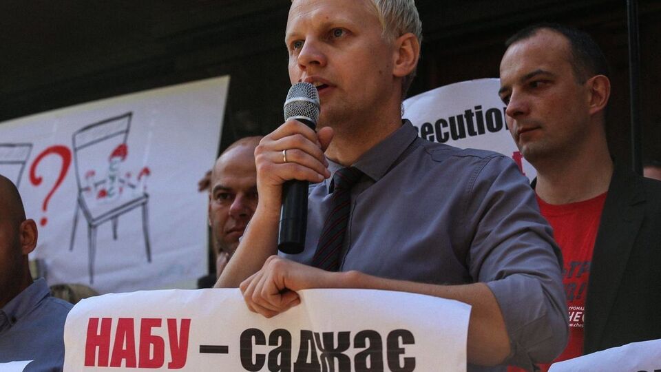 В обох випадках зловмисники підкидали родичам Шабуніна перемотані скотчем гранати