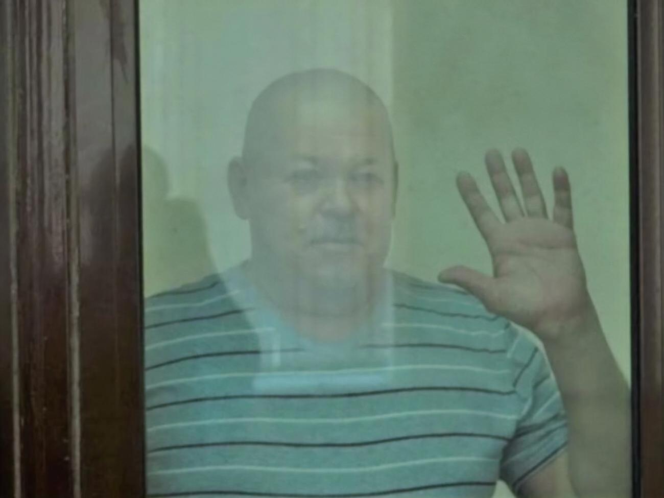 Муратову 63 года, он инвалид третьей группы