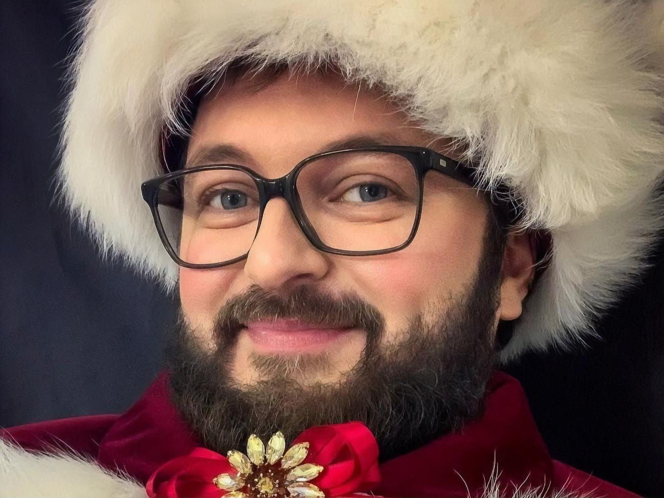 Dzidzio в новом клипе стал Дедом Морозом