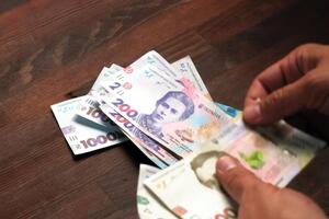 Деньги из COVID-фонда направят на одноразовые выплаты предпринимателям