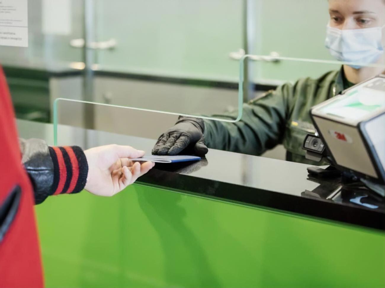 Иностранцев отправят обратно в Берлин