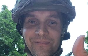 Если действительно кто-то из украинцев выпустил 12 мин из одного миномета, уничтожил блиндаж и двух оккупантов, для такого нужно огромное мастерство