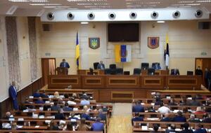 Під час конфлікту в сесійній залі зламали меблі