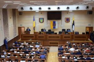 Під час конфлікту в сесійній залі зламали меблі