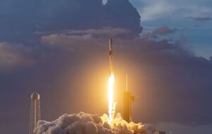 Запуск Cargo Dragon відклали на добу