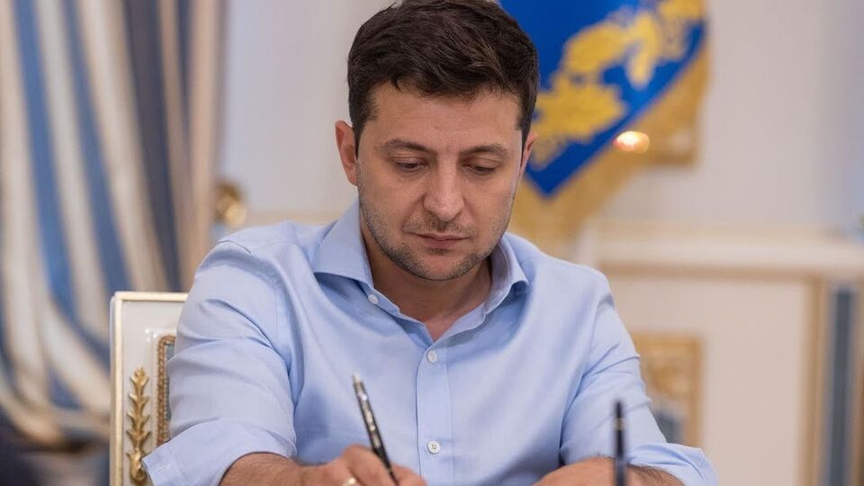 Зеленский поблагодарил подписавшихся "за активную гражданскую позицию"