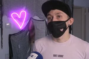 Манжели (на фото) отметил, что в его вечеринках разрешено принимать участие только мужчинам