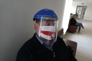 Телефон Казака сейчас отключен