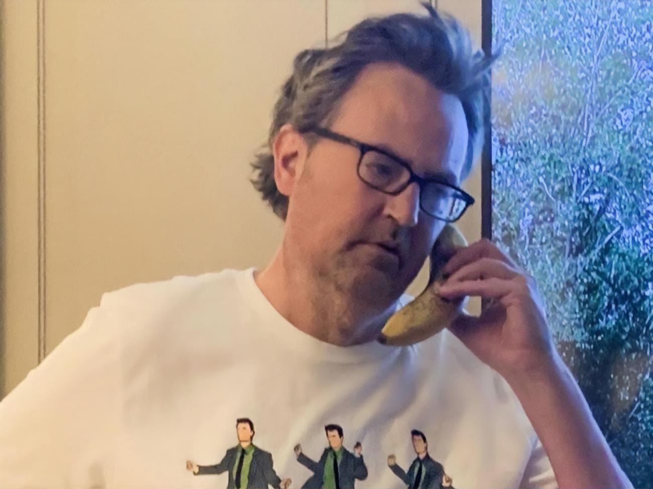 Перри обещает перевести часть вырученных от продажи товаров на борьбу с COVID-19