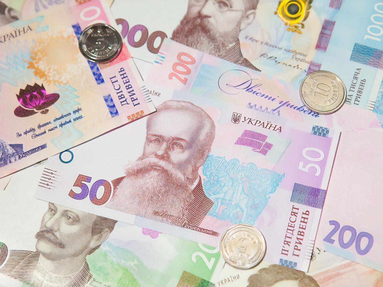 НБУ встановив курс валют на 8 грудня