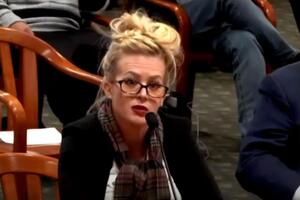 Поведение Кэрон на слушании вызвало резонанс