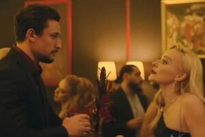 У кліпі гурту "Ленинград" героїня Трегубової боролася за увагу героя Цимбалюка