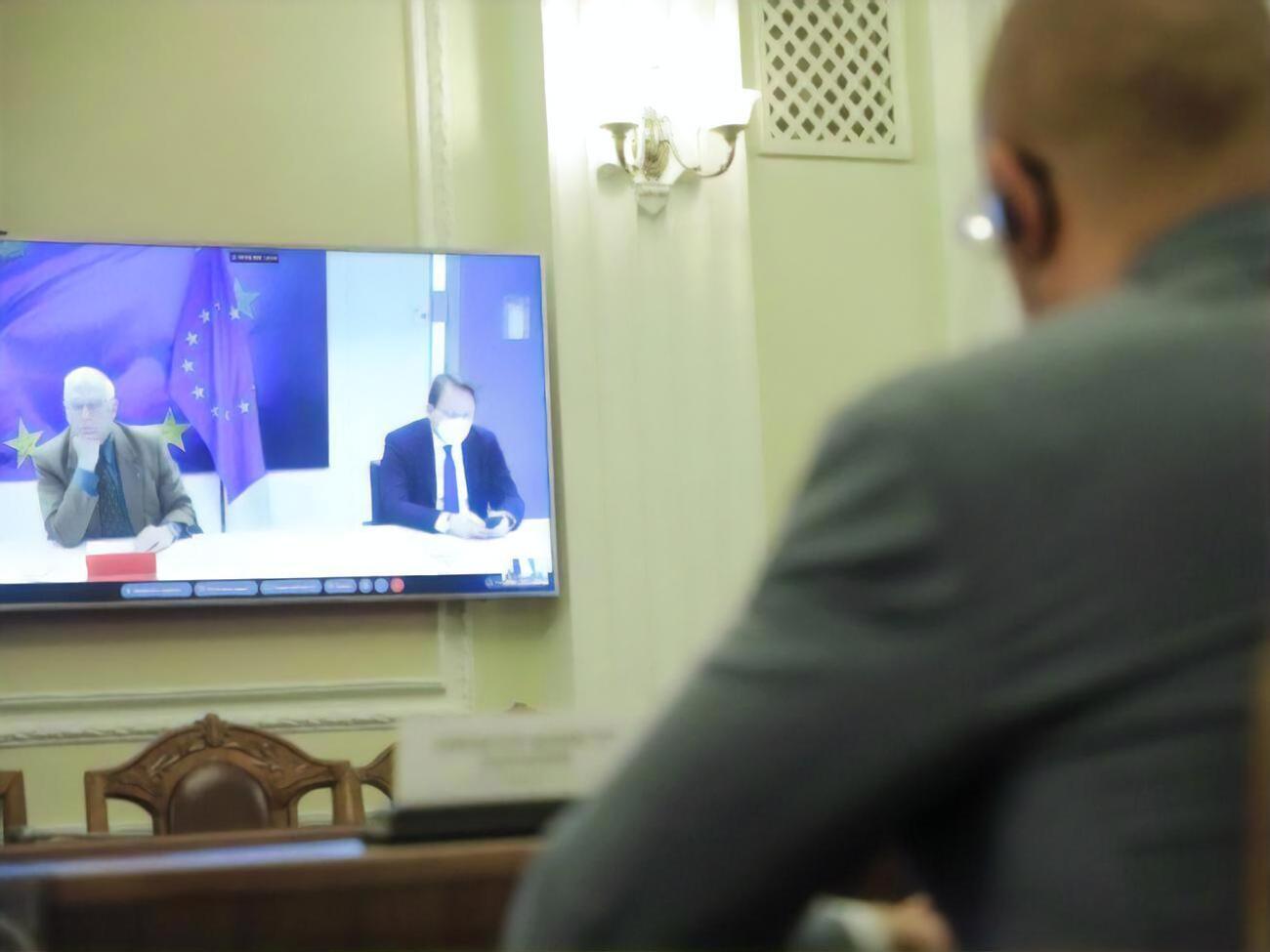 Шмыгаль (на фото) провел онлайн-встречу с Боррелем