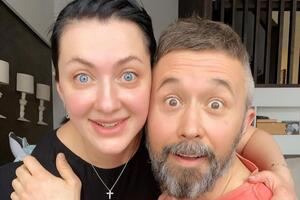 13 жовтня Бабкін повідомив, що в його дружини украли сторінку в Instagram