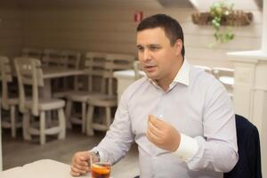 Максим Микитась: Господин президент, мы готовы сейчас вместе с ним подъехать к вашему офису! Вы гарант соблюдения закона, прав и свобод в этой стране