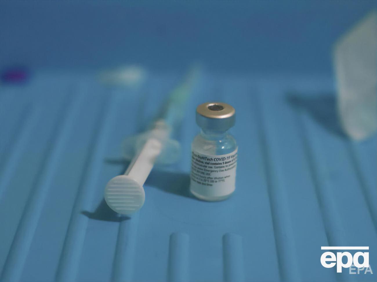 У межах COVAX Україна очікує отримати безплатно 8 млн доз вакцини проти коронавірусу