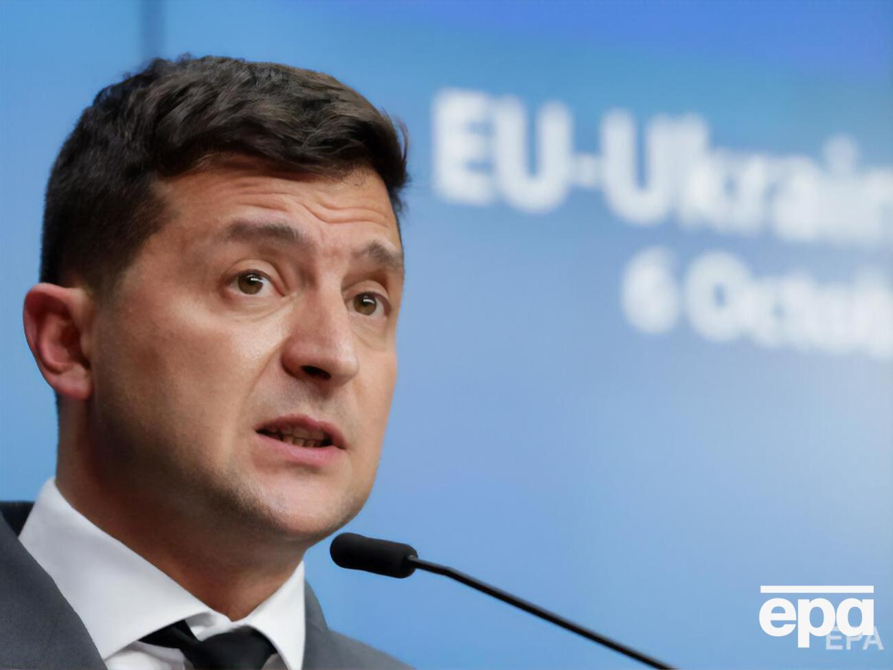 Зеленский просит Раду пока не выносить в зал его законопроект о замене состава КСУ