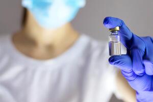 Агентство з лікарських засобів ЄС відповідає, зокрема, за вивчення в ЄС даних щодо випробування вакцин проти коронавірусу, які з'являються