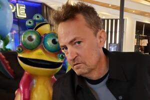 Мэттью Перри: Вот как я взволнован, чтобы наконец-то быть в Instagram. Итак, поехали