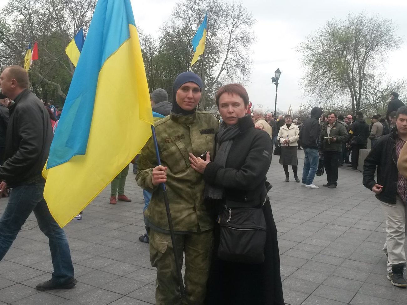 Окуева (слева) была убита 30 октября 2017 года