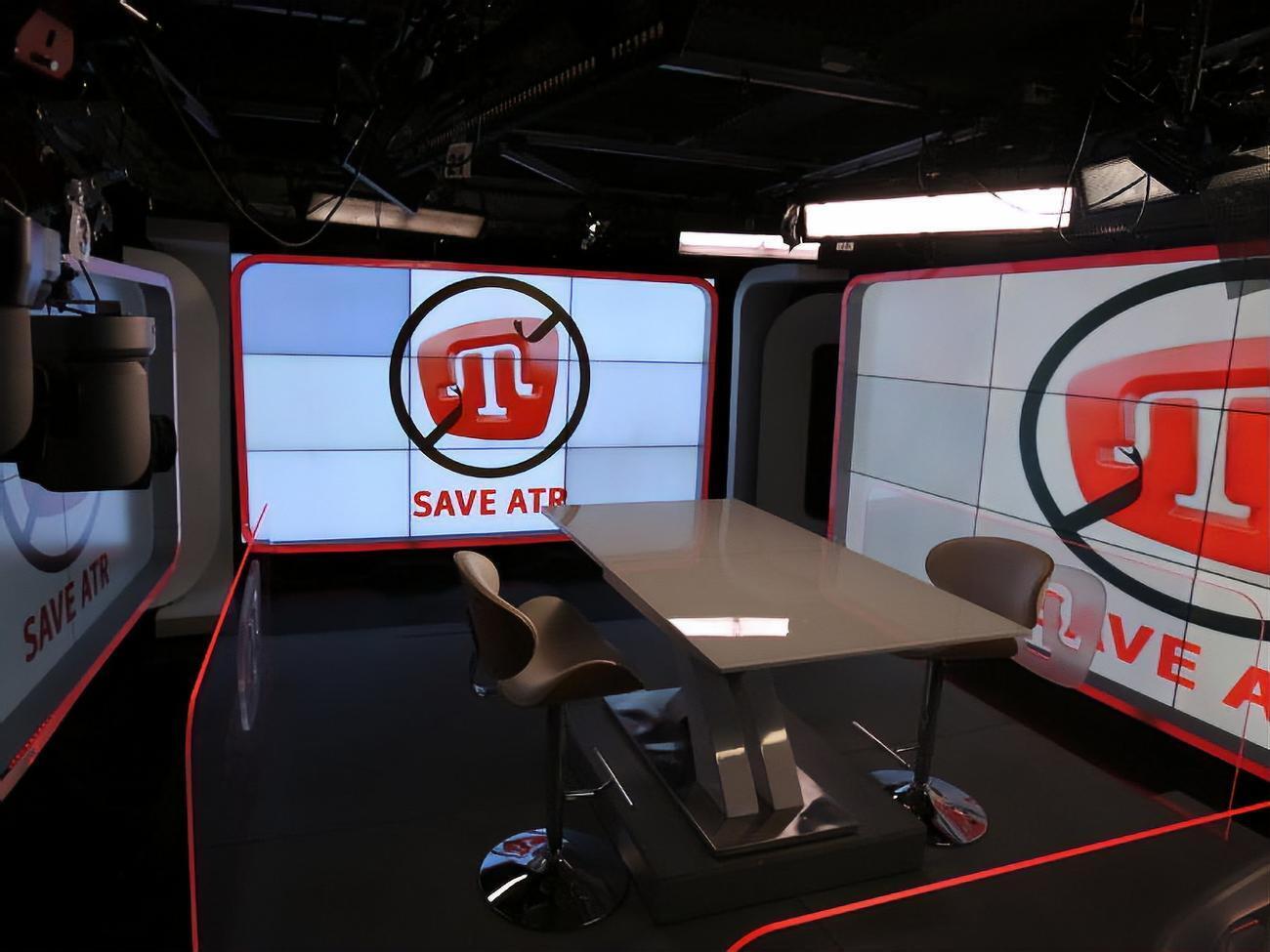 Телемарафон проходит без ведущих и гостей