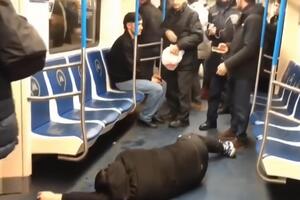 У Москві група пранкерів імітувала напад коронавірусу в метро