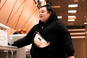 alyona alyona: Я уверена, что бабушка не обиделась, искренне радуясь тому, что я счастлива быть там, где я есть, и имею возможность делиться с людьми