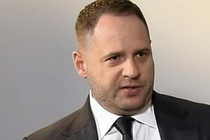 Єрмак назвав Суркова емоційною людиною