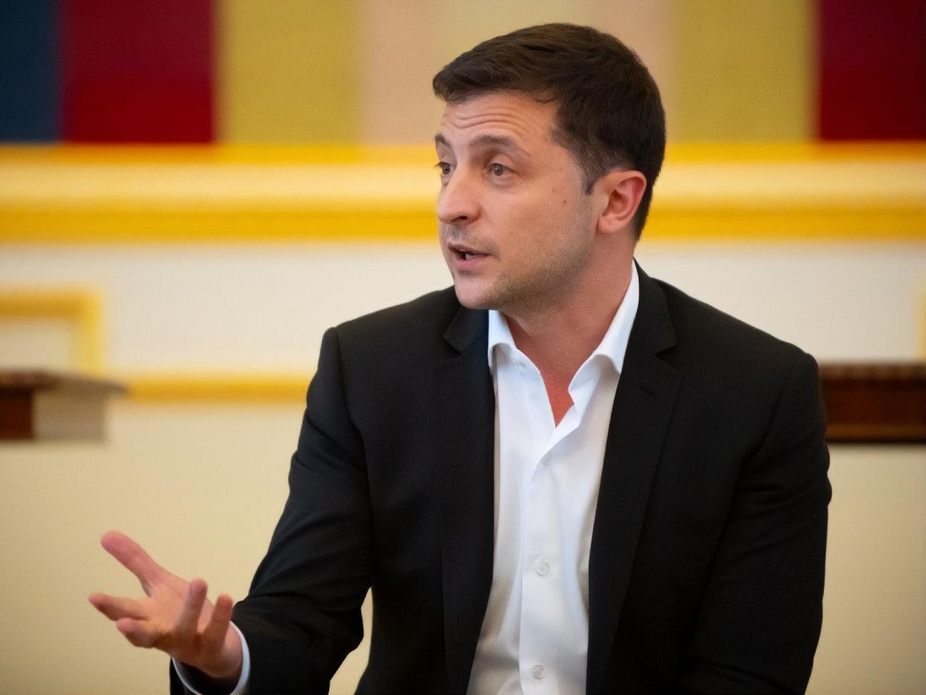 Зеленский:&nbsp;Ямочный ремонт должен уйти в прошлое