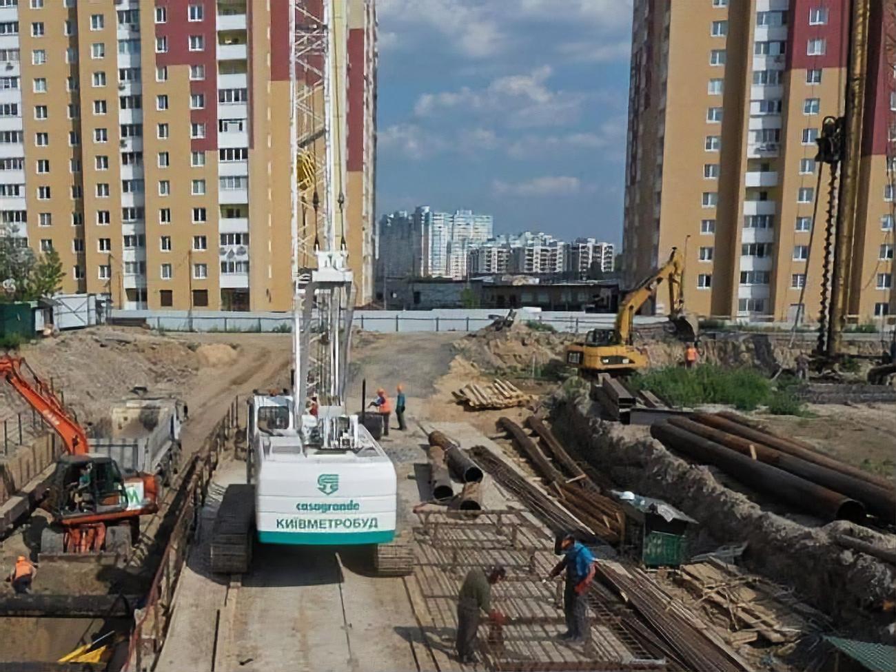 У січні Печерський райсуд Києва наклав арешт на банківські рахунки ПАТ "Київметробуд" у межах розслідування ймовірних розкрадань під час будівництва