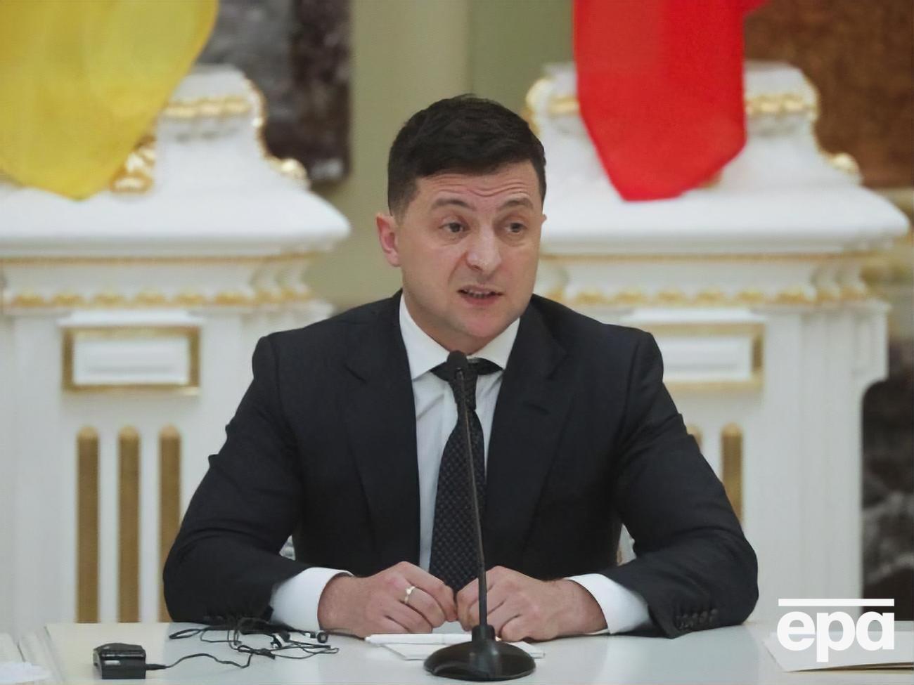 Зеленский: Пока я не пошел в политику, я не мог себе представить, что человек за деньги может менять свою даже не анкету – свою биографию