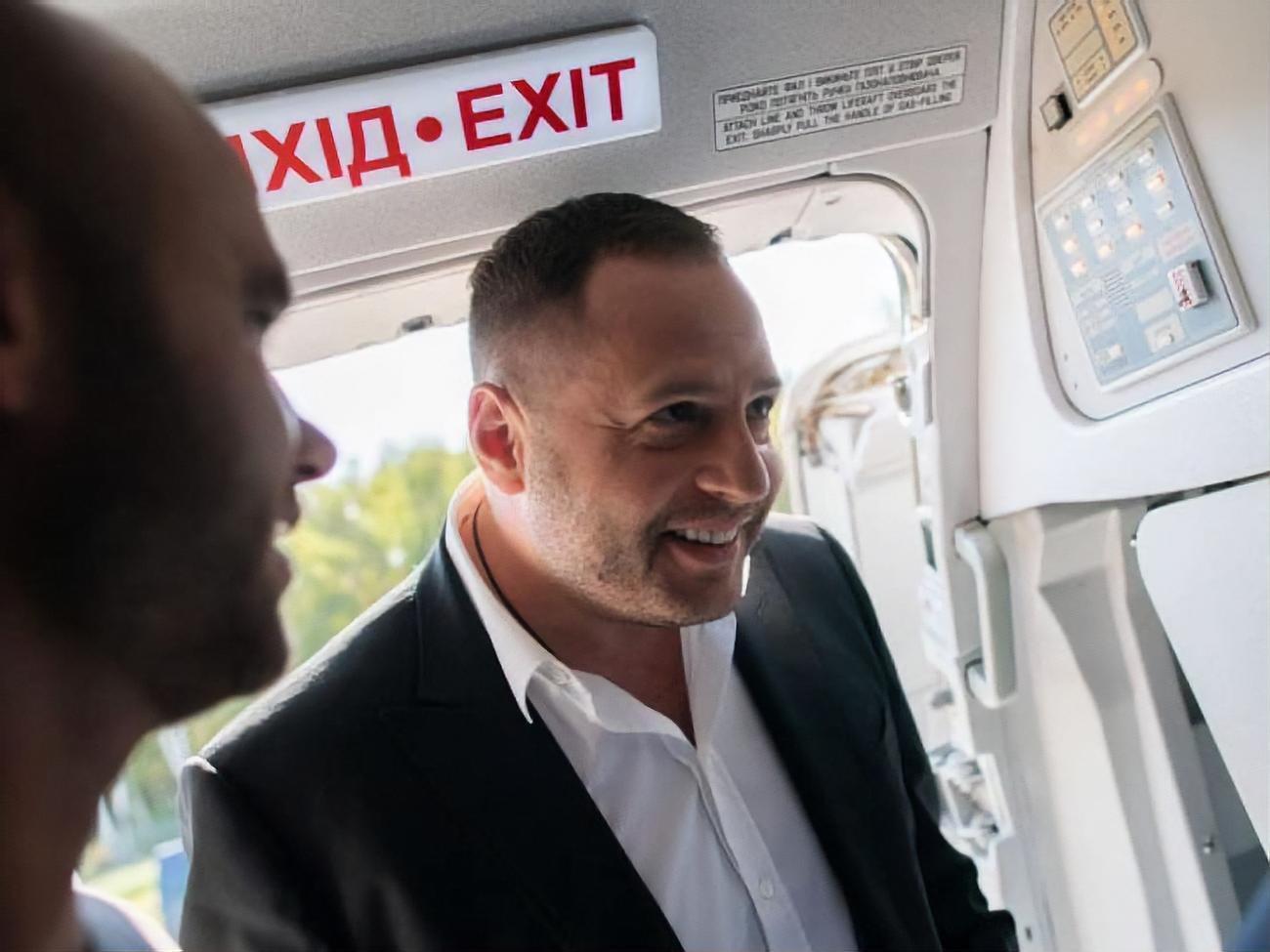 11 февраля 2020 года указом Зеленского Андрей Ермак возглавил Офис президента Украины