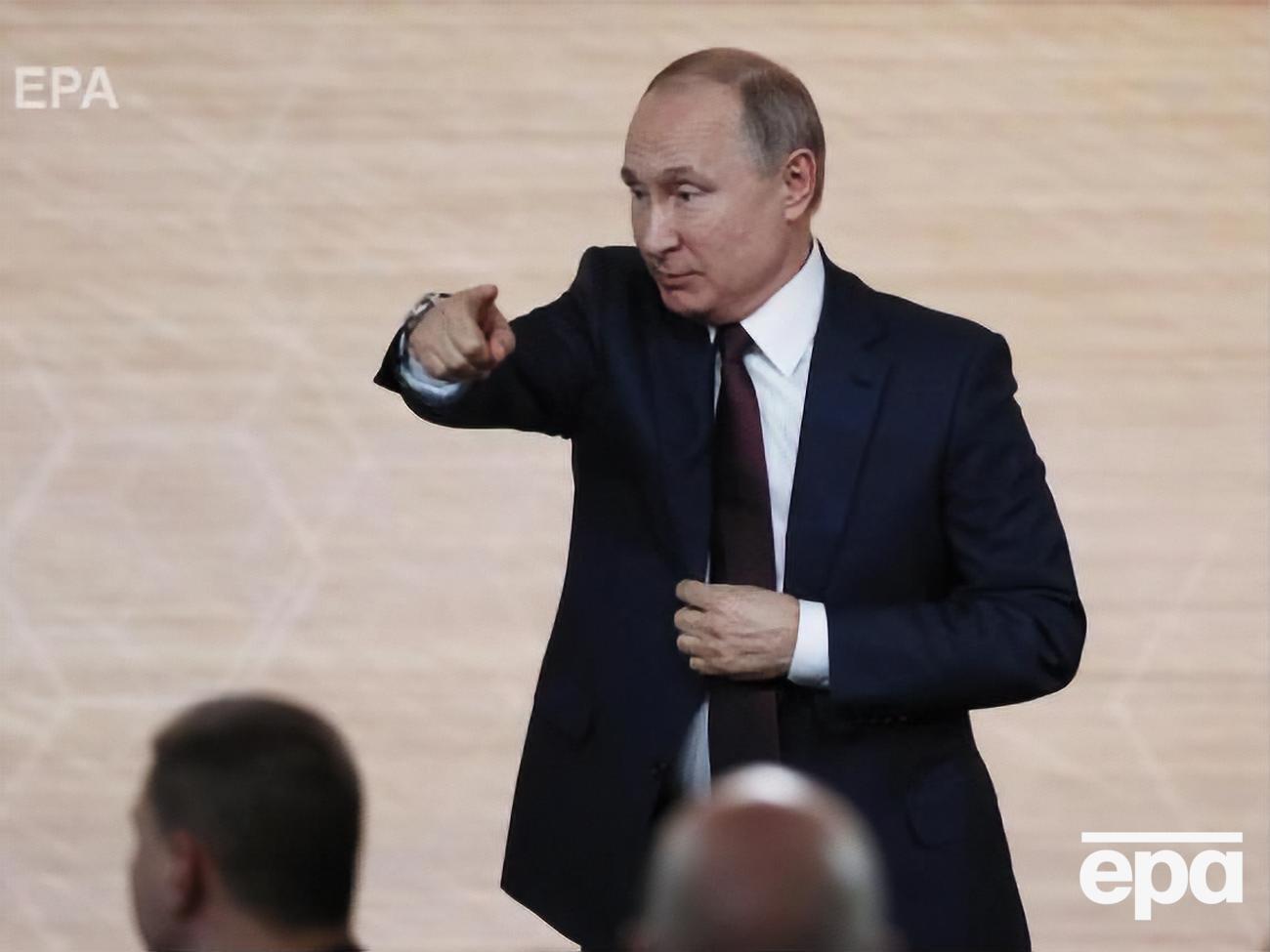 Путін є президентом РФ із 2000 року з невеликою перервою