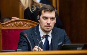 Гончарук: Мы с еврокомиссаром поговорили о том, чтобы ускорить получение Украиной "промышленного безвиза"