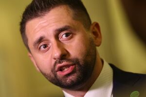 Арахамия: В Крыму будут пользоваться водой граждане Украины