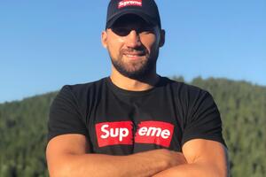 Выхрист в дебютном бою на профессиональном ринге нокаутировал соперника в первом раунде