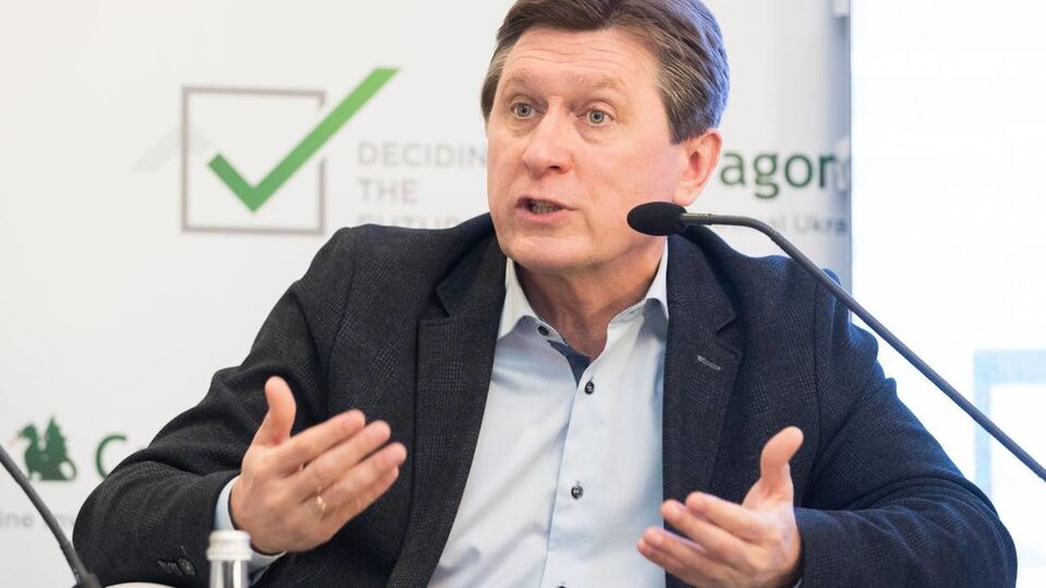 Фесенко: Єрмак – людина радше прозахідної культури. Йому цікавіше їздити на перемовини на Захід, ніж із росіянами вирішувати питання