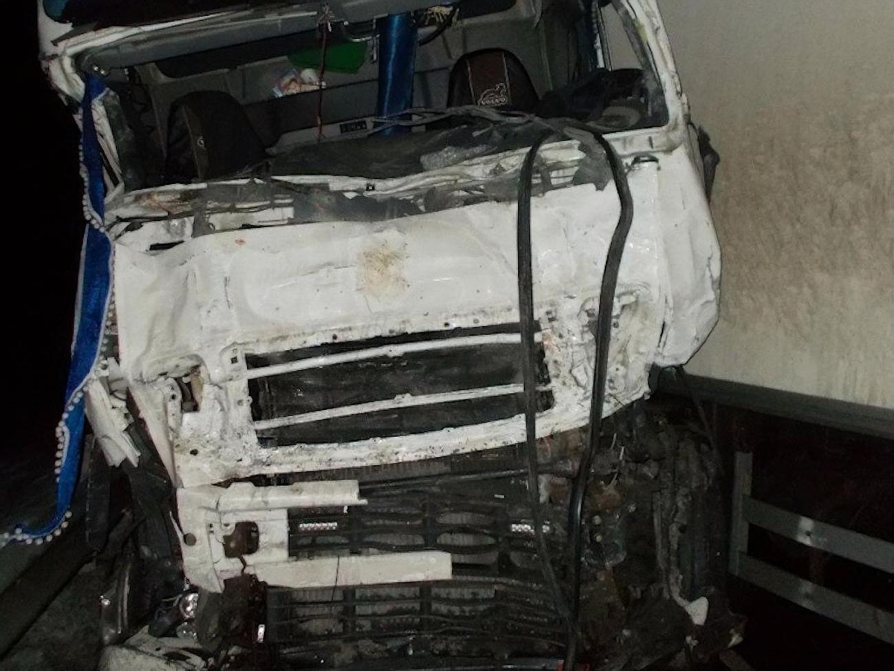 Водій фури також постраждав, повідомили у МВС РФ