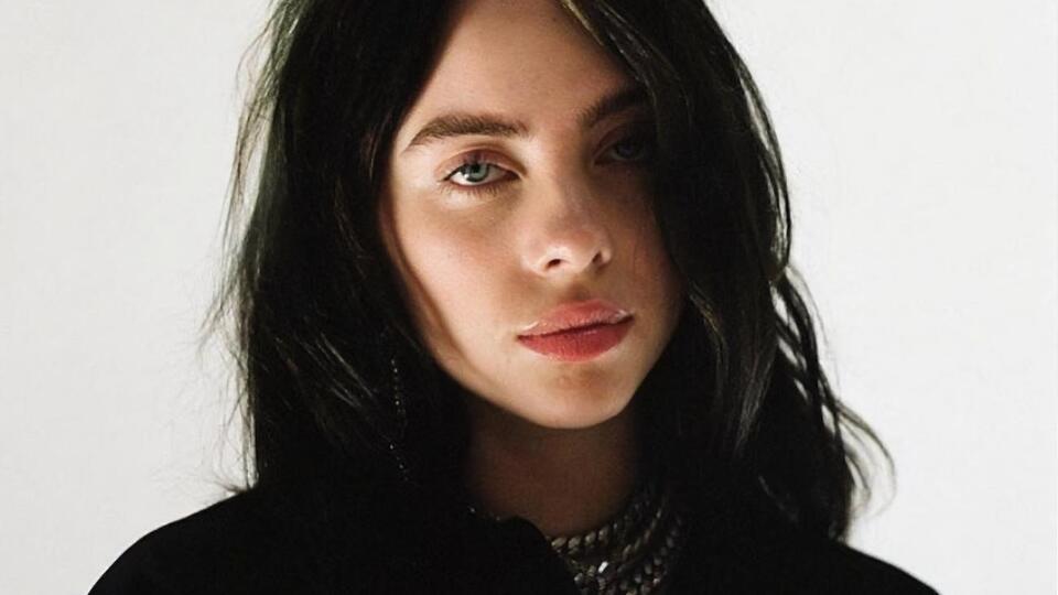 Билли Айлиш: Мы с братом написали песню к 25-му фильму об агенте 007. Она называется "Не время умирать"