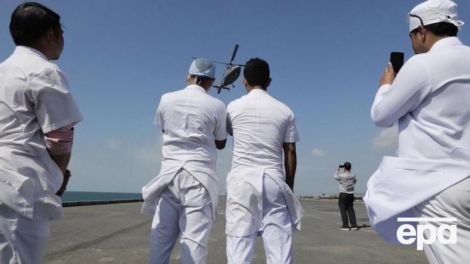 Камбоджійські медики проведуть обстеження всіх пасажирів і членів екіпажу судна