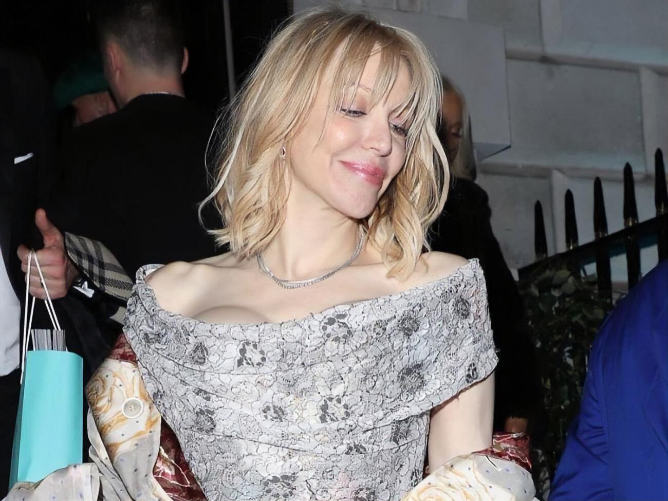 Легенда гранжа долгие годы была алкозависимой