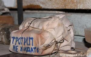 Сейчас на месте происшествия работают полицейские, спасатели