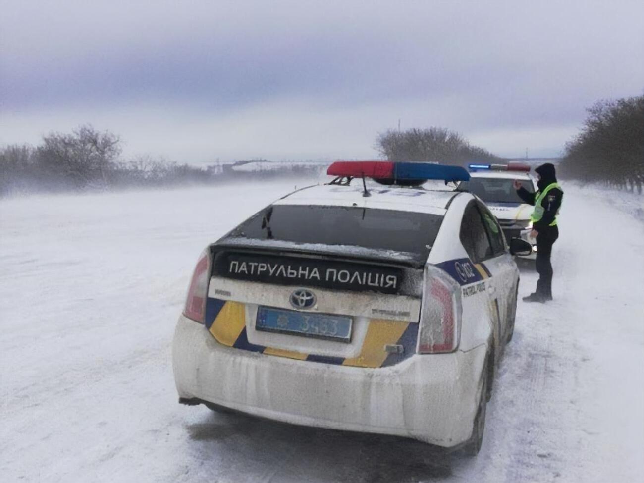 Харьковские патрульные заявили, что преследовали авто нарушителей за городом