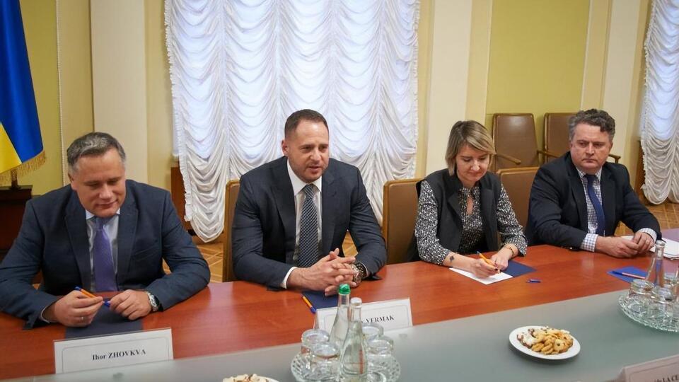 Єрмак провів зустріч із послами
