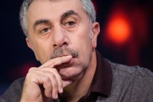 Комаровський: Я працюю в медицині протягом 44 років. Нікого не вбив, не зарізав, нічого не вкрав. Можу давно бути на пенсії – у мене за плечима 12 років реанімаційного стажу. А якісь люди мені кажуть: "Геть звідси!"